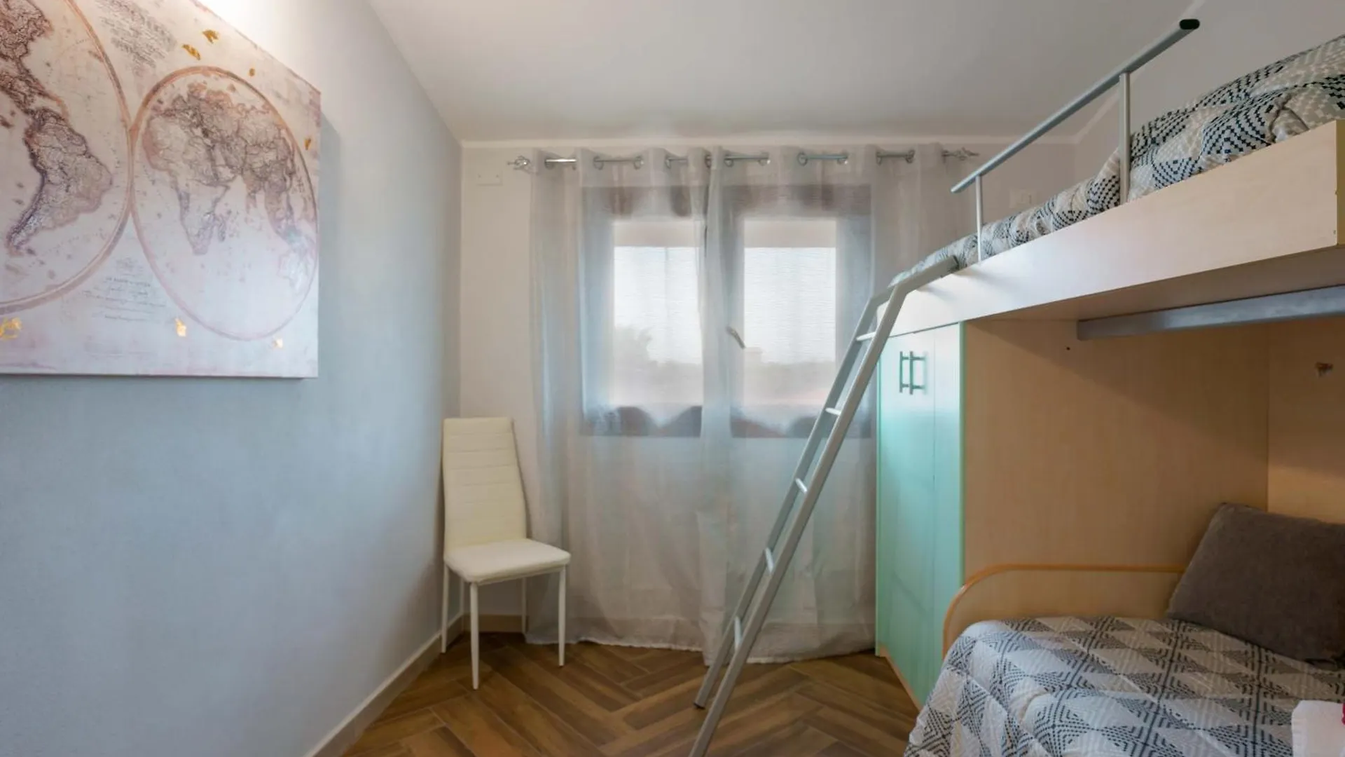 Exclusive Use Swimming Pool Available From June To September カリアリ イタリア